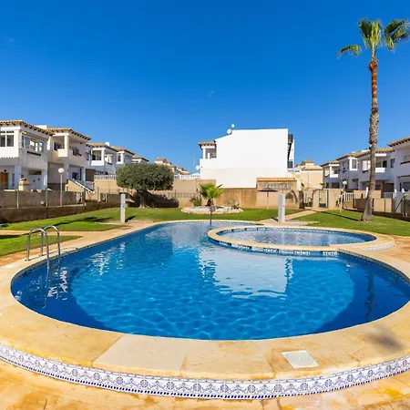 Luxury With Terrace, Pool & Wellness *